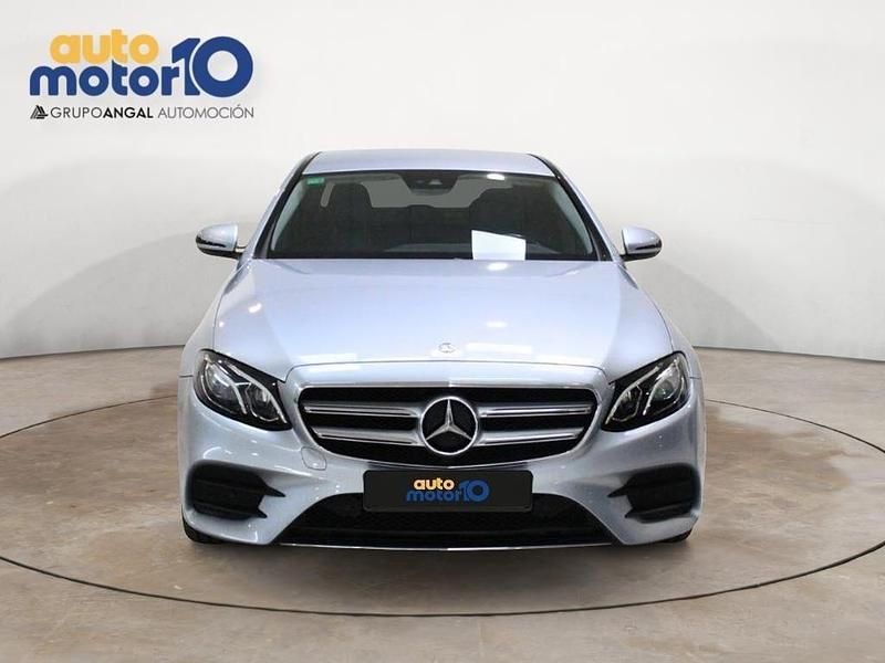 Usado Mercedes E220 194 CV (142 kW) 2017 Plata diamante Berlina
