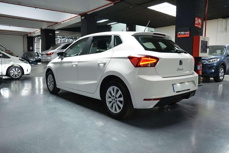 Usado Seat Ibiza Style 80 HP (58 kW) 2021 Branco Citadino