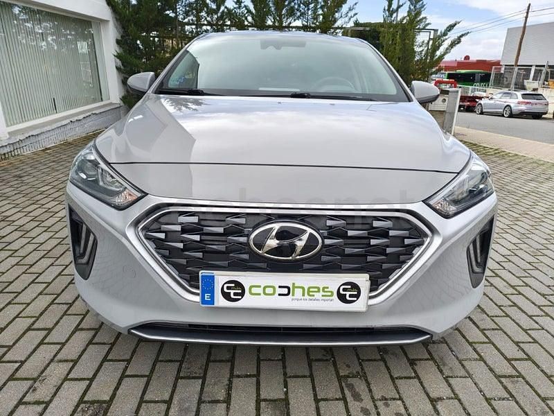 Usado Hyundai Ioniq 141 CV (103 kW) 2021 Gris / plata Utilitario