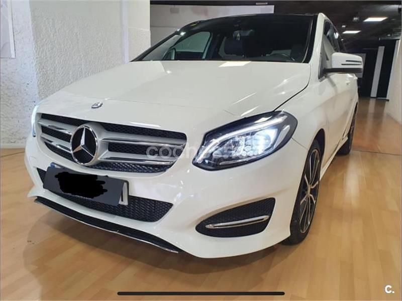 Usado Mercedes B200 AMG line 136 CV (100 kW) 2017 Blanco Monovolumen