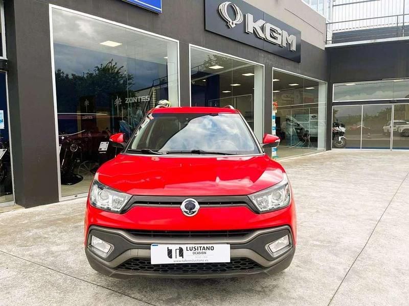 Usado Ssangyong (KGM) XLV Limited 116 CV (85 kW) 2018 Rojo SUV