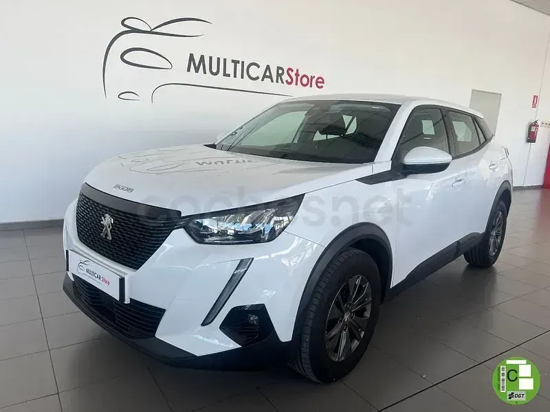 Usado Peugeot 2008 Active 110 CV (80 kW) 2022 Blanco SUV