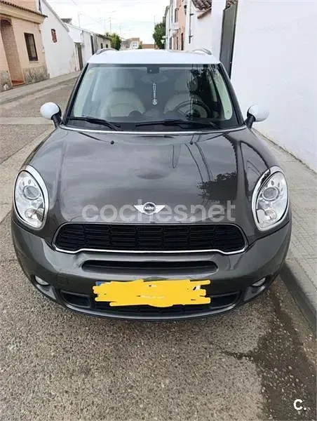 Usado Mini Cooper SD Countryman 143 CV (105 kW) 2011 Marrón SUV