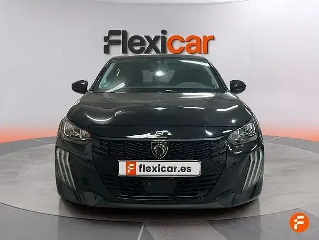 Usado Peugeot 208 Allure 100 CV (73 kW) 2025 Negro Utilitario