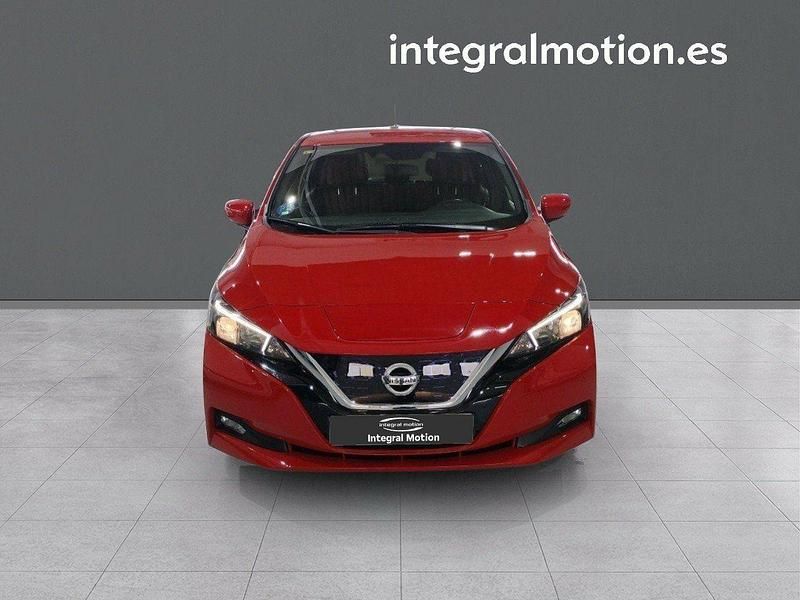 Usado Nissan Leaf N-Connecta 109 kW (149 CV) 2018 Rojo Utilitario