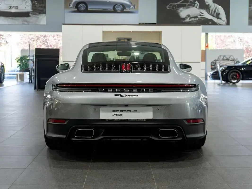 Usado Porsche 911 Carrera 394 CV (289 kW) 2026 Plateado Coupe