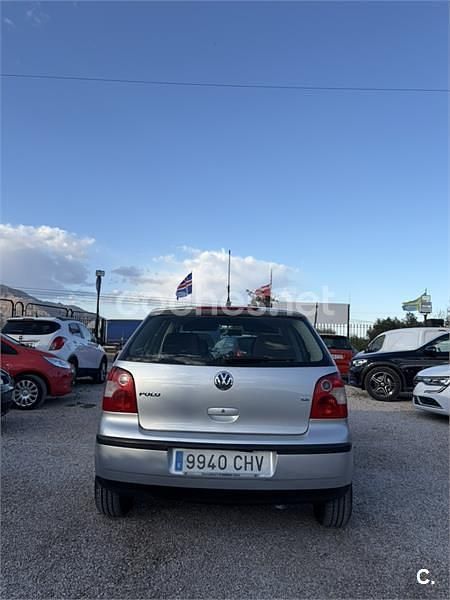 Używany VW Polo Trendline 65 KM (47 kW) 2004 Szary Hatchback