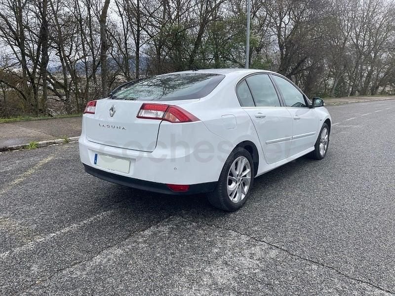 Usado Renault Laguna III LIMITED 110 CV (80 kW) 2015 Blanco Berlina