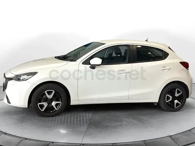 Usado Mazda 2 Center-Line 90 CV (66 kW) 2023 Blanco Utilitario