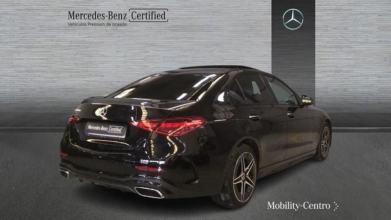 Usado Mercedes C300 197 CV (144 kW) 2024 Negro obsidiana Berlina