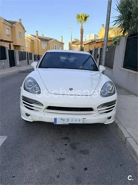 Usado Porsche Cayenne 240 CV (176 kW) 2011 Blanco SUV