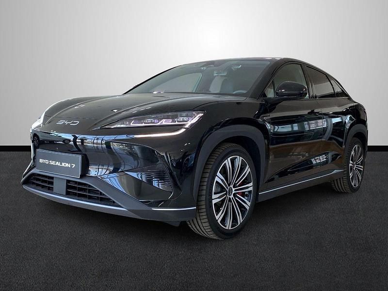 Negro Usado 2025 BYD Sealion 7 Comfort SUV | 42.900 € (Precio justo) - Imagen 1/4