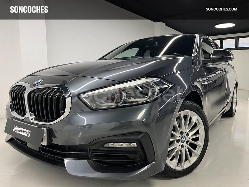 Gris Usado 2020 BMW 118 Sport Line Utilitario | 20.850 € (Precio justo) - Imagen 1/4