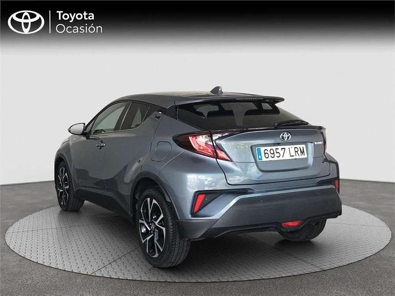 Usado Toyota C-HR Advance 122 CV (89 kW) 2021 Gris / plata SUV