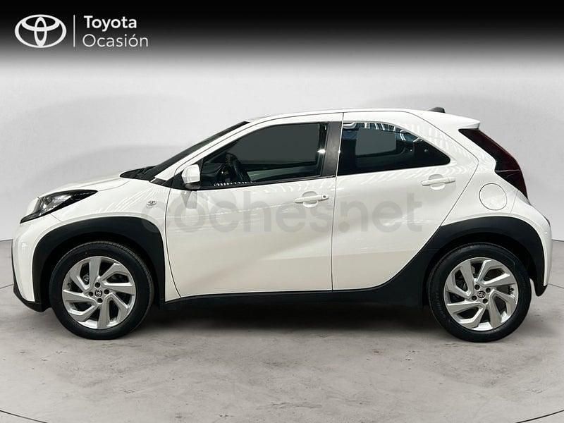 Usado Toyota Aygo X Play 72 CV (52 kW) 2024 Blanco SUV