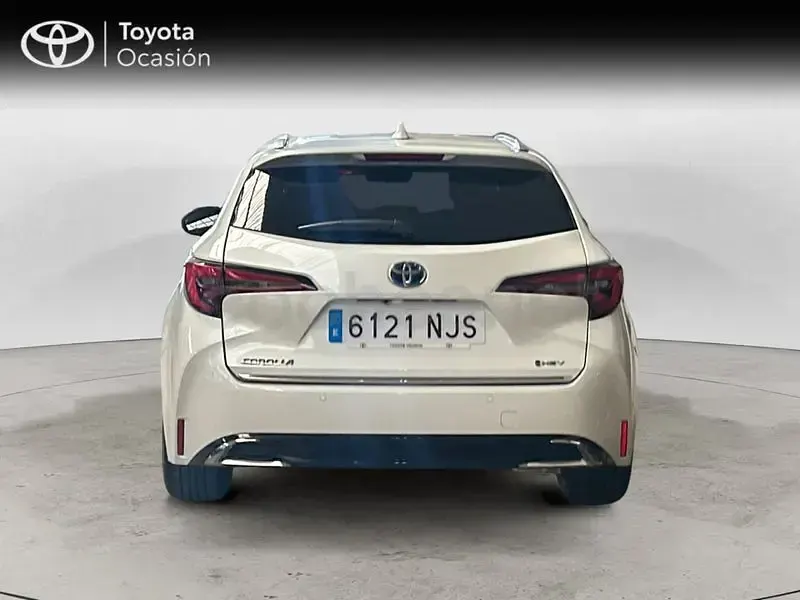 Usado Toyota Corolla Edition 140 CV (102 kW) 2026 Blanco Familiar