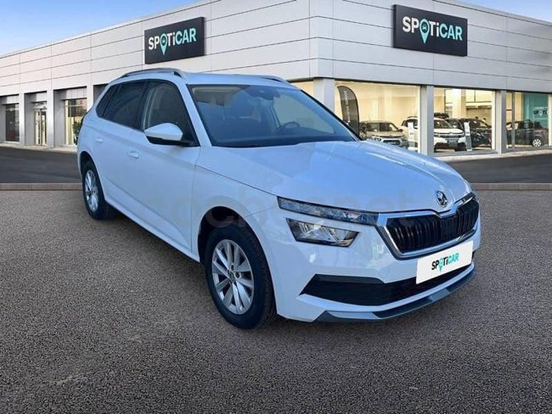 Usado Skoda Kamiq Ambition 110 CV (80 kW) 2023 Blanco SUV
