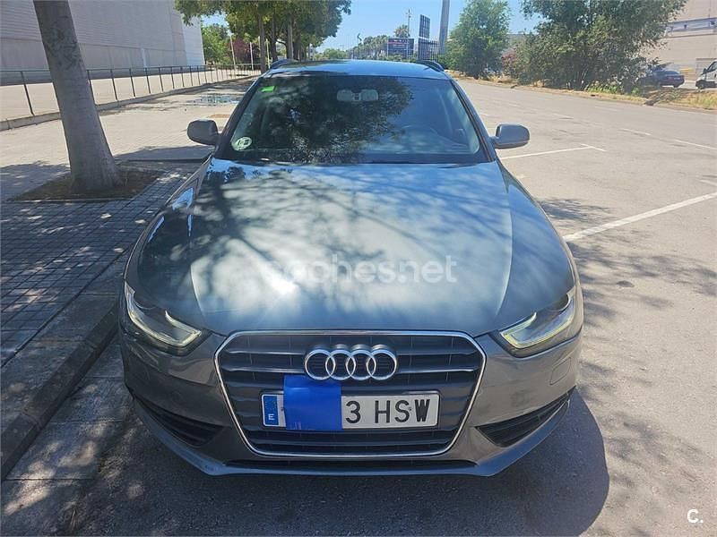 Usado Audi A4 150 CV (110 kW) 2013 Gris / plata Familiar