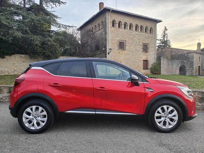 Usado Renault Captur Zen 91 CV (66 kW) 2021 Granate SUV