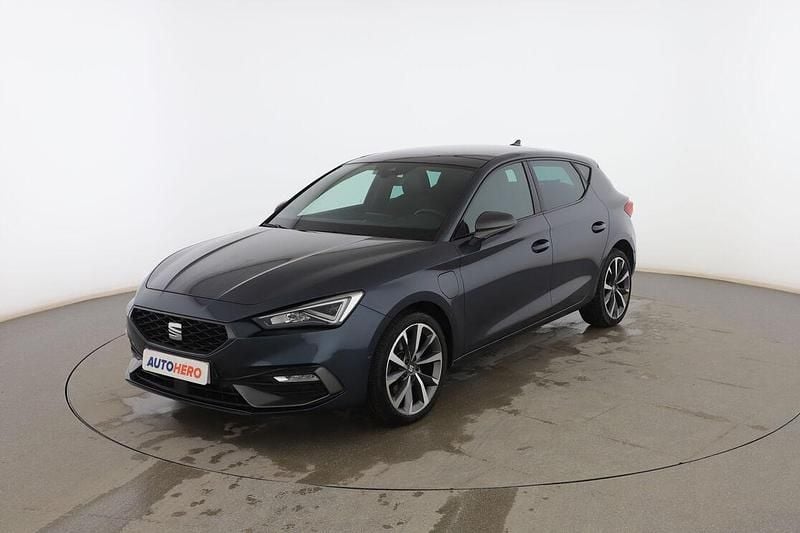 Usado Seat Leon FR 204 CV (150 kW) 2020 Gris Berlina