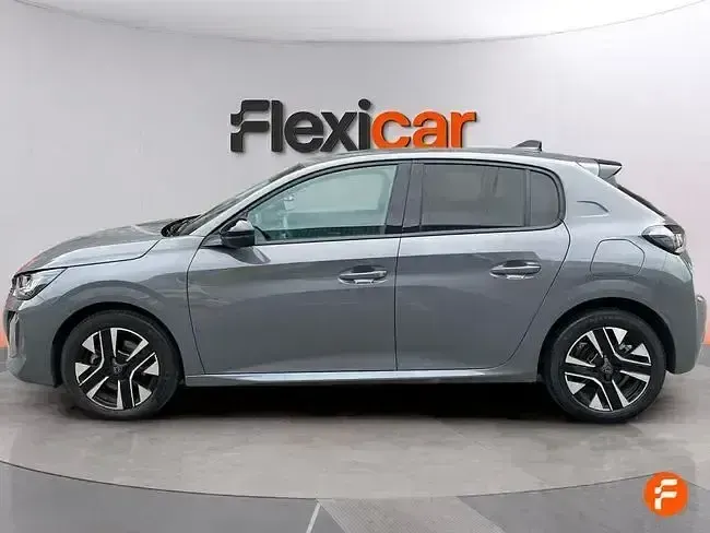 Usado Peugeot 208 Allure 100 CV (73 kW) 2025 Gris Utilitario