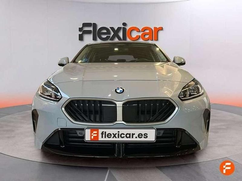 Usado BMW 120 163 CV (119 kW) 2025 Gris Utilitario