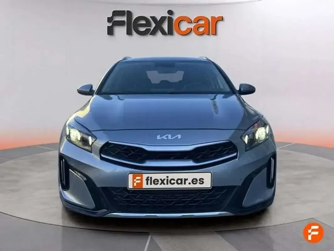 Usado Kia XCeed 120 CV (88 kW) 2023 Gris SUV