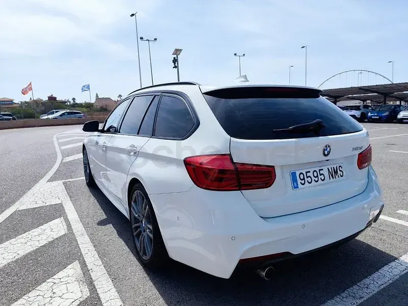 Usado BMW 318 M Sport 150 CV (110 kW) 2018 Blanco Familiar