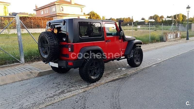 Usado Jeep Wrangler Sport 200 CV (147 kW) 2011 Rojo SUV