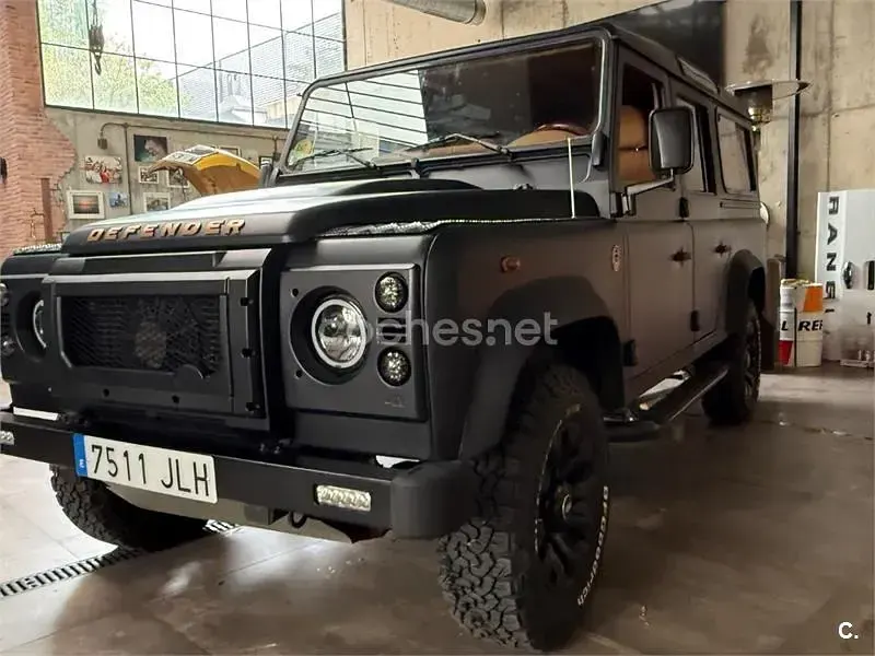 Usado Land Rover Defender SE 122 CV (89 kW) 2016 Negro Familiar