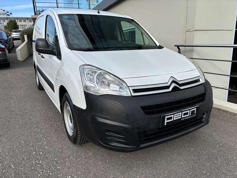 Usado Citroën Berlingo Feel 76 CV (55 kW) 2018 Blanco Monovolumen