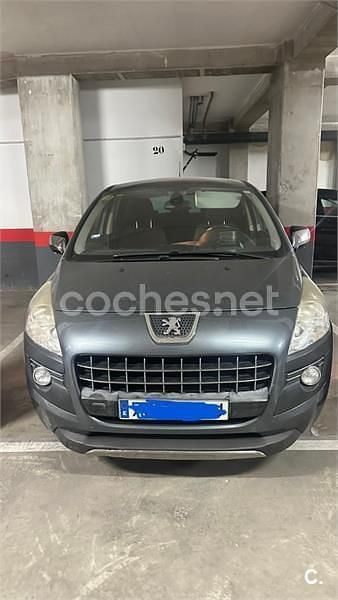 Gris / plata Usado 2011 Peugeot 3008 Sport Berlina | 5000 € (Super precio) - Imagen 1/4