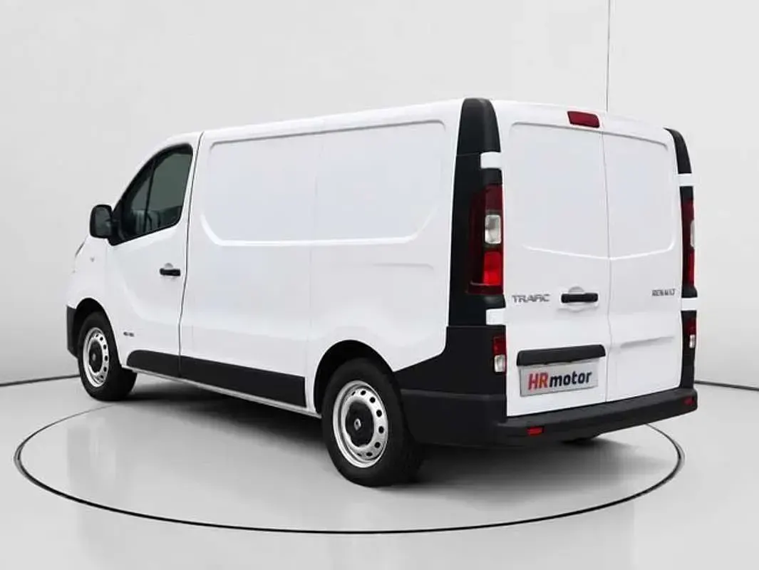 Usado Renault Trafic 116 CV (85 kW) 2016 Blanco Monovolumen