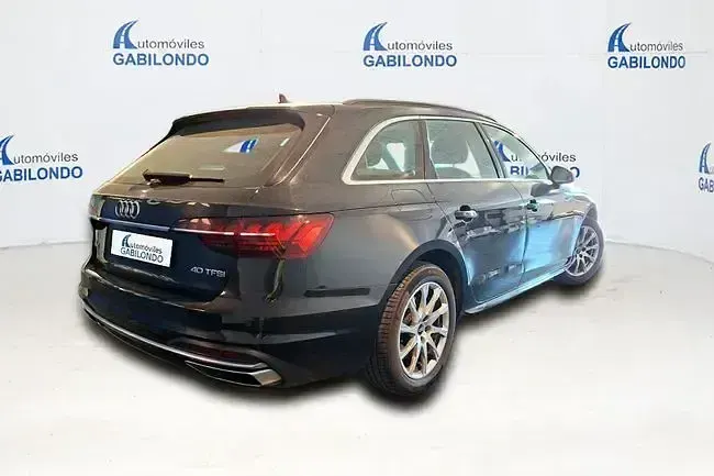 Usado Audi A4 Advanced Plus 204 CV (150 kW) 2022 Negro Familiar