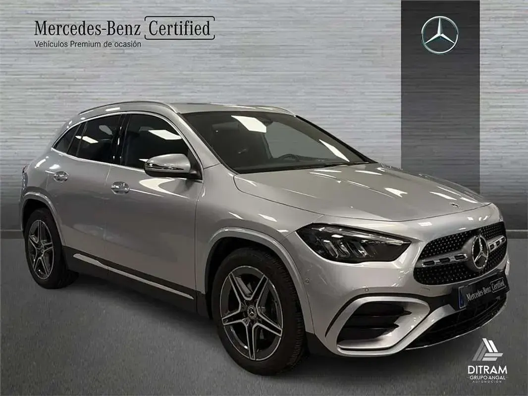 Usado Mercedes GLA200 150 CV (110 kW) 2025 SUV