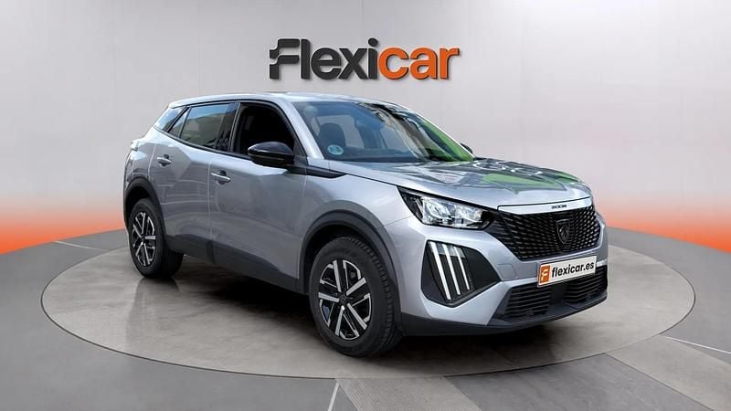 Usado Peugeot 2008 Active 101 CV (74 kW) 2023 Gris SUV