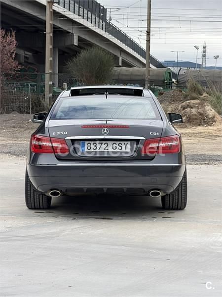 Usado Mercedes E350 Elegance 231 CV (169 kW) 2010 Gris / plata Coupe