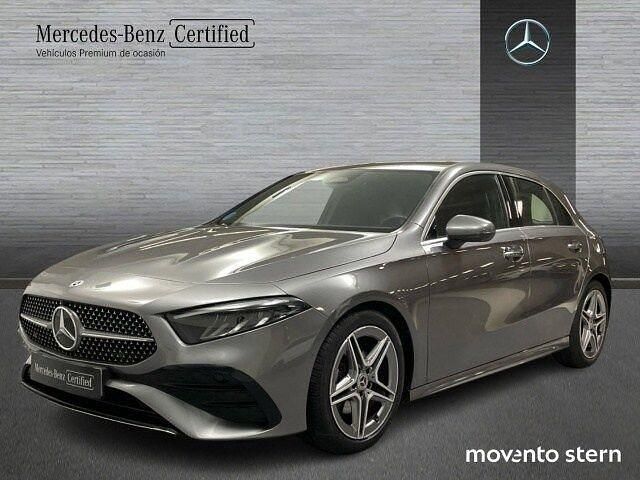 Gris Usado 2023 Mercedes A180 AMG line Utilitario | 29.800 € (Precio justo) - Imagen 1/4