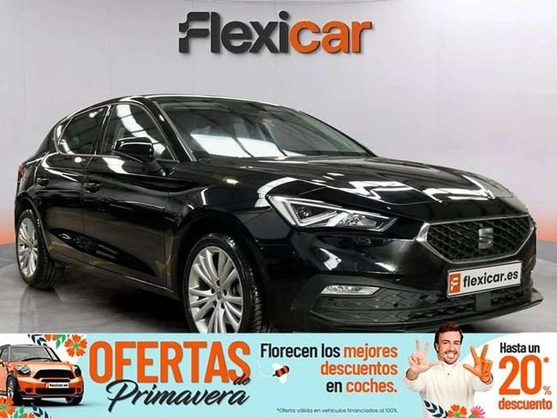 Usado Seat Leon Style 150 CV (110 kW) 2024 Negro Berlina