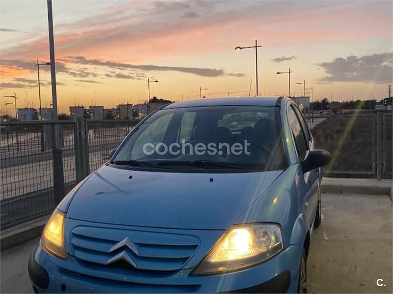 Usado Citroën C3 70 CV (51 kW) 2006 Azul Berlina