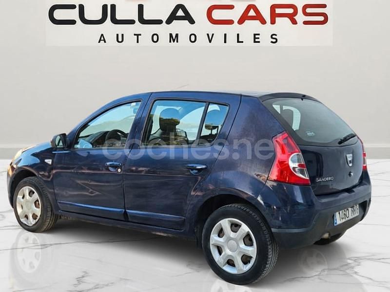 Usado Dacia Sandero Base 75 CV (55 kW) 2011 Azul Utilitario