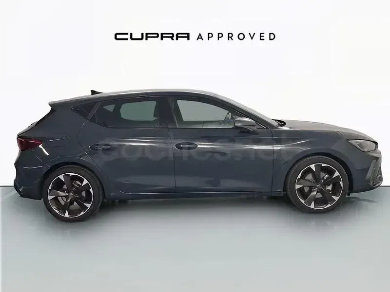 Usado Cupra Leon 150 CV (110 kW) 2025 Azul Berlina
