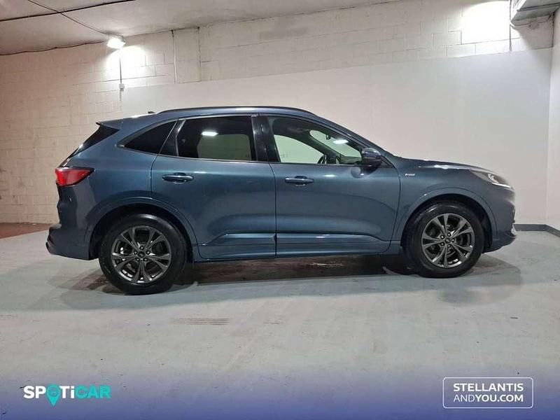 Usado Ford Kuga ST-Line 150 CV (110 kW) 2022 Azul SUV