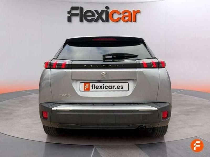 Usado Peugeot 2008 Allure 101 CV (74 kW) 2023 Gris SUV