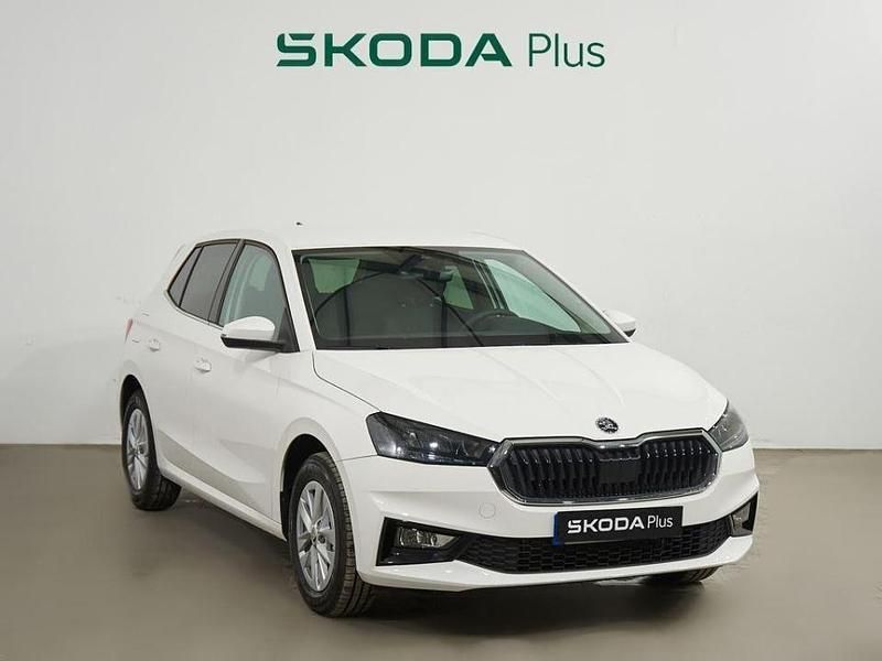 Blanco Usado 2024 Skoda Fabia Selection Berlina | 16.900 € (Un poco caro) - Imagen 1/4