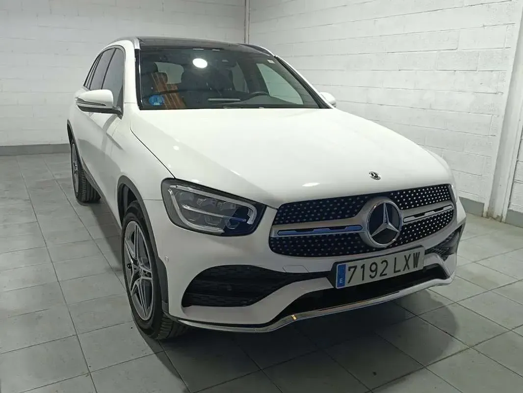 Usado Mercedes GLC350 320 CV (235 kW) 2022 Blanco SUV