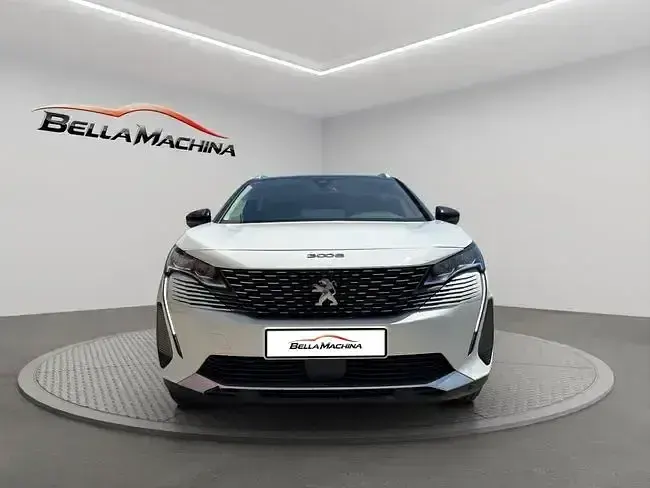 Usado Peugeot 3008 Allure 130 CV (95 kW) 2021 Blanco SUV