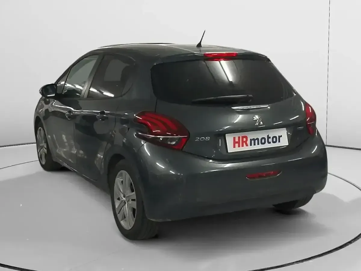 Usado Peugeot 208 Allure 82 CV (60 kW) 2017 Gris Utilitario