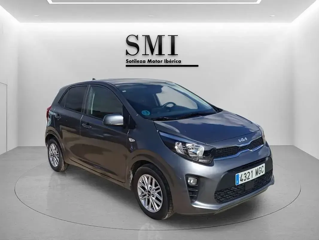 Usado Kia Picanto GT-Line 67 CV (49 kW) 2022 Gris Utilitario