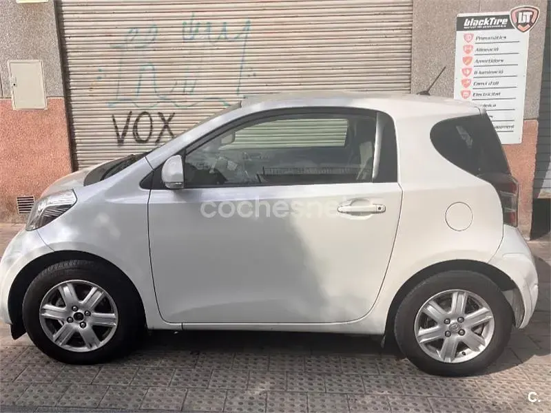 Usado Toyota iQ 68 CV (50 kW) 2009 Blanco Utilitario